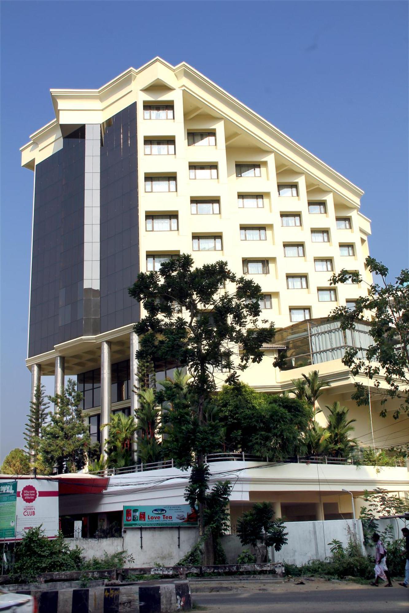Gokulam Park Hotel Kochi Exterior foto