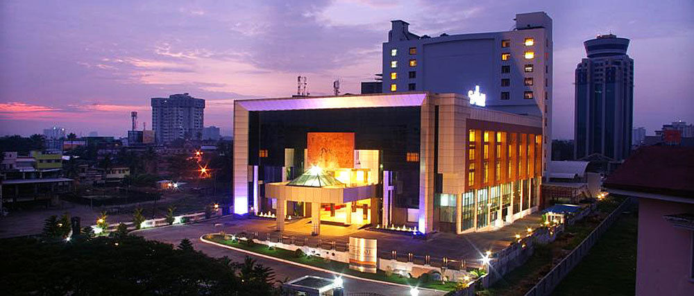 Gokulam Park Hotel Kochi Exterior foto